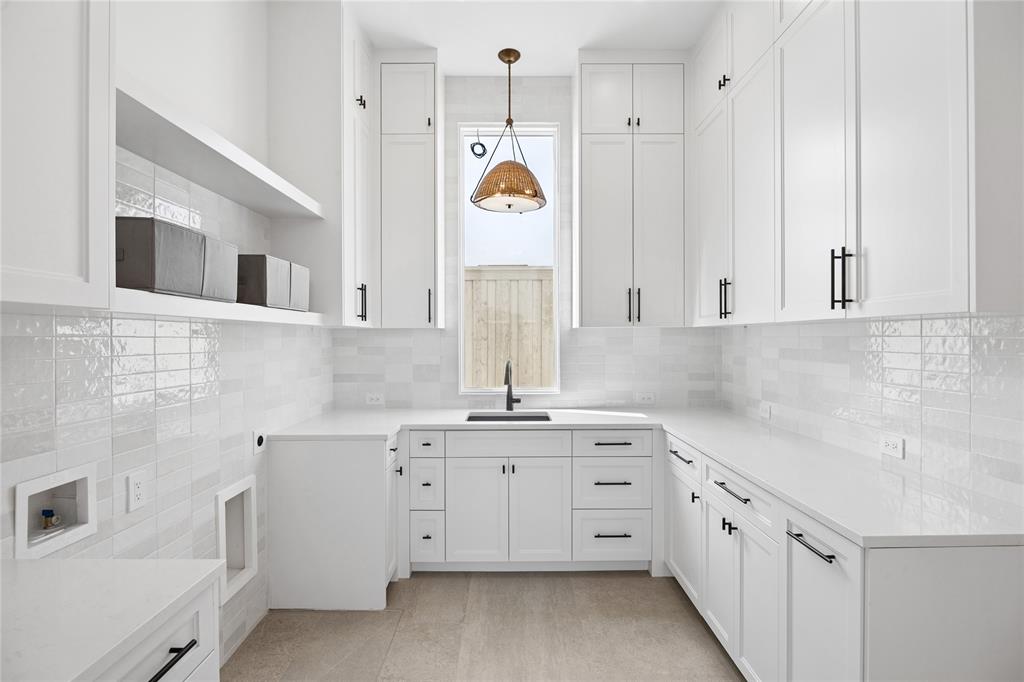 Avadene at Las Colinas - Residential