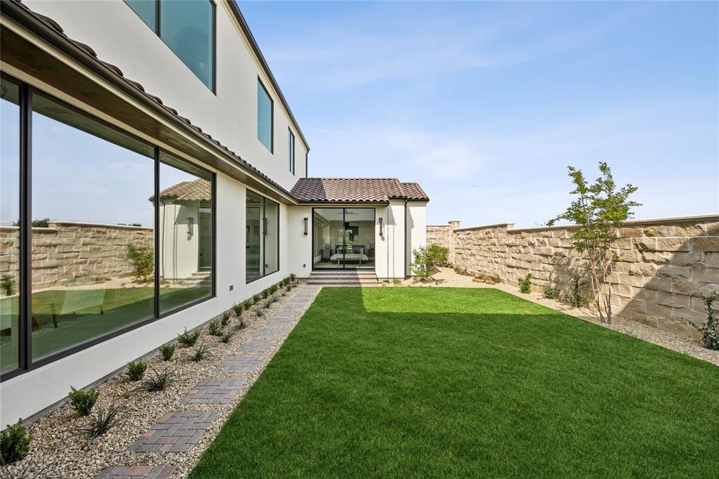 Avadene at Las Colinas - Residential