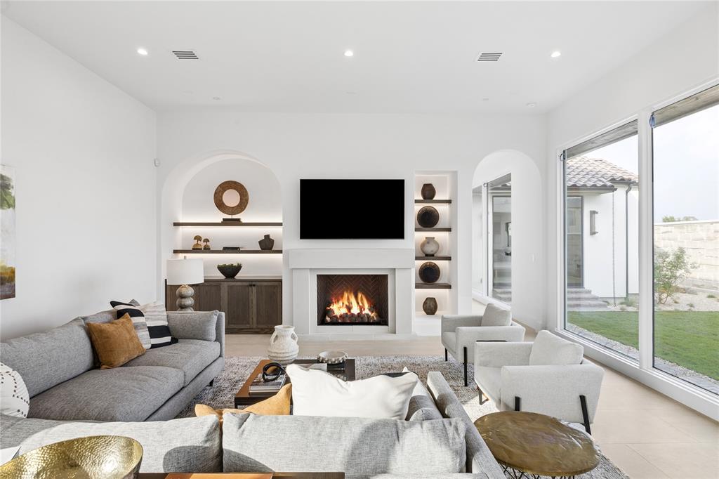 Avadene at Las Colinas - Residential