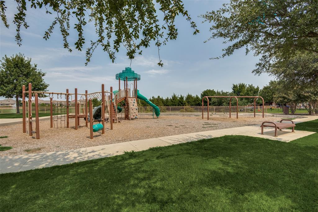Fieldstone Place - Residential