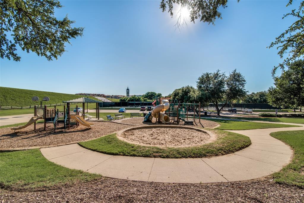 Fieldstone Place - Residential