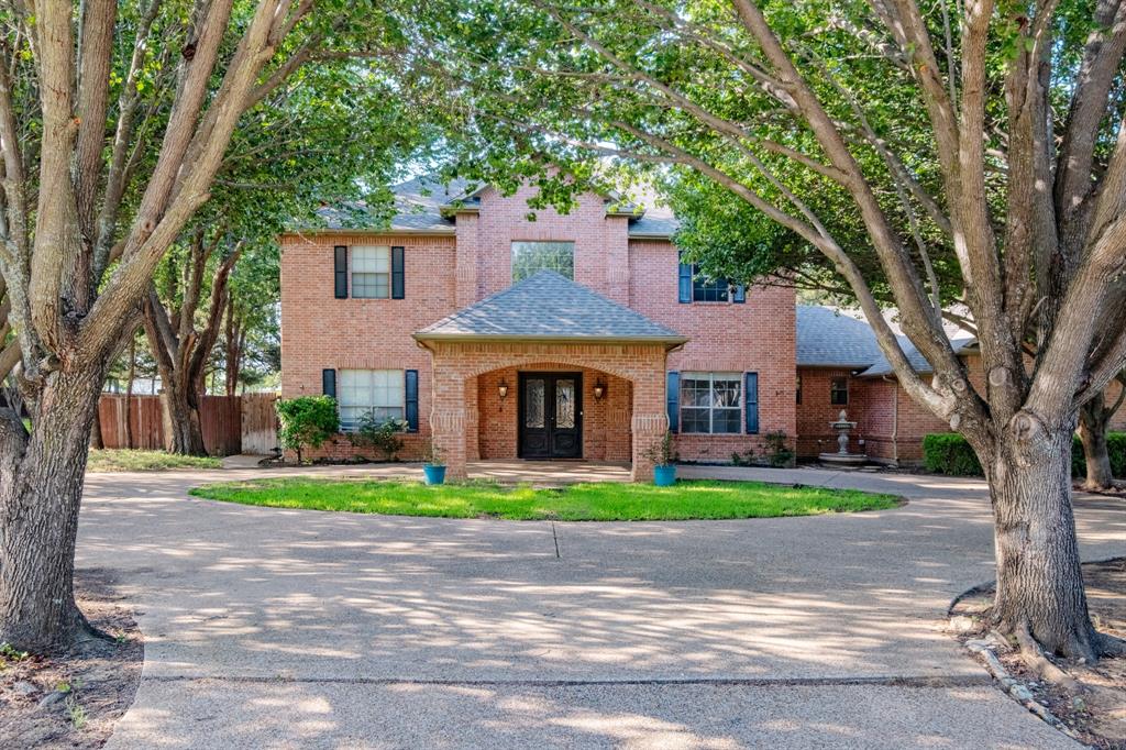 A must-see. This home is located in the sought after community of The Estates of Double Oak. The property sits on over 1 acre with a large backyard with a pool and patio.  The home features a formal entry which flows nicely into an open floor plan concept. The primary bedroom and bathroom is on the first floor with 3 bedrooms upstairs. The home has 3451 square feet of living space. Some photos are virtually staged.