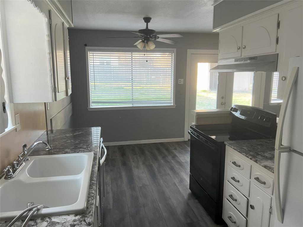 CASA LINDA 5TH ADDN UNIT 2 - Residential Lease