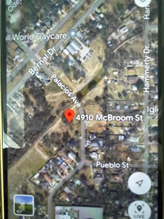 Great opportunity to build a home in an up and coming neighborhood.  This property has access to a paved road, Pallacios Ave. 
6.6 Miles from downtown Dallas, close to Bishop Arts & Trinity Groves.