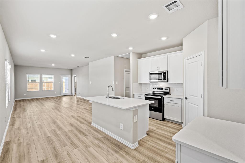 Bryant Farms Ph 1 - Residential Lease