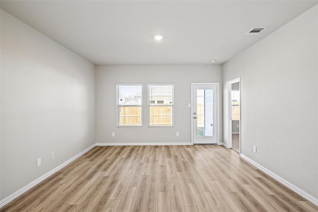 Bryant Farms Ph 1 - Residential Lease