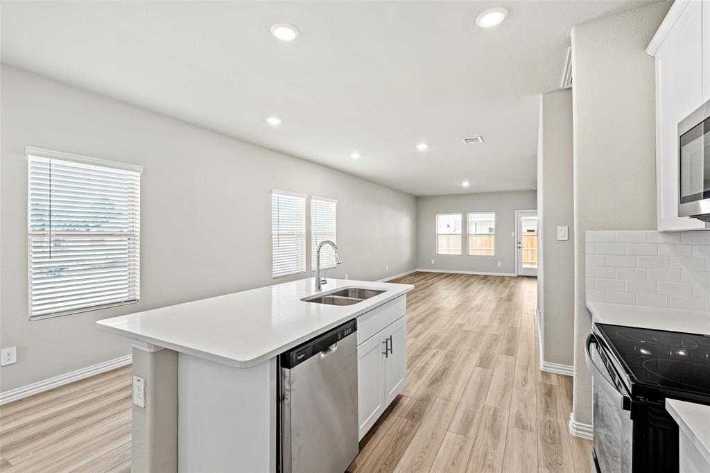 Bryant Farms Ph 1 - Residential Lease