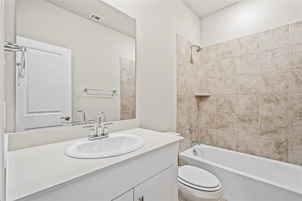 Bryant Farms Ph 1 - Residential Lease