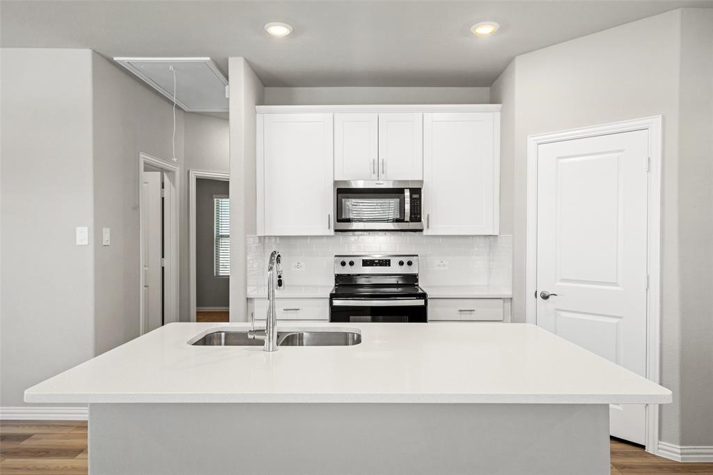 Bryant Farms Ph 1 - Residential Lease