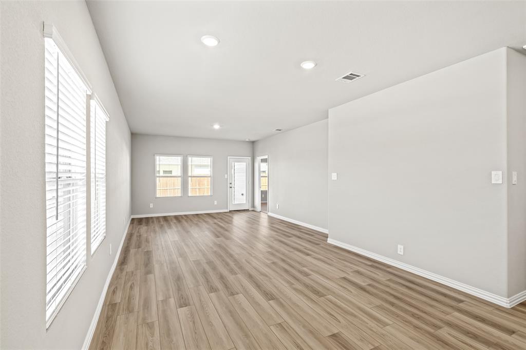 Bryant Farms Ph 1 - Residential Lease