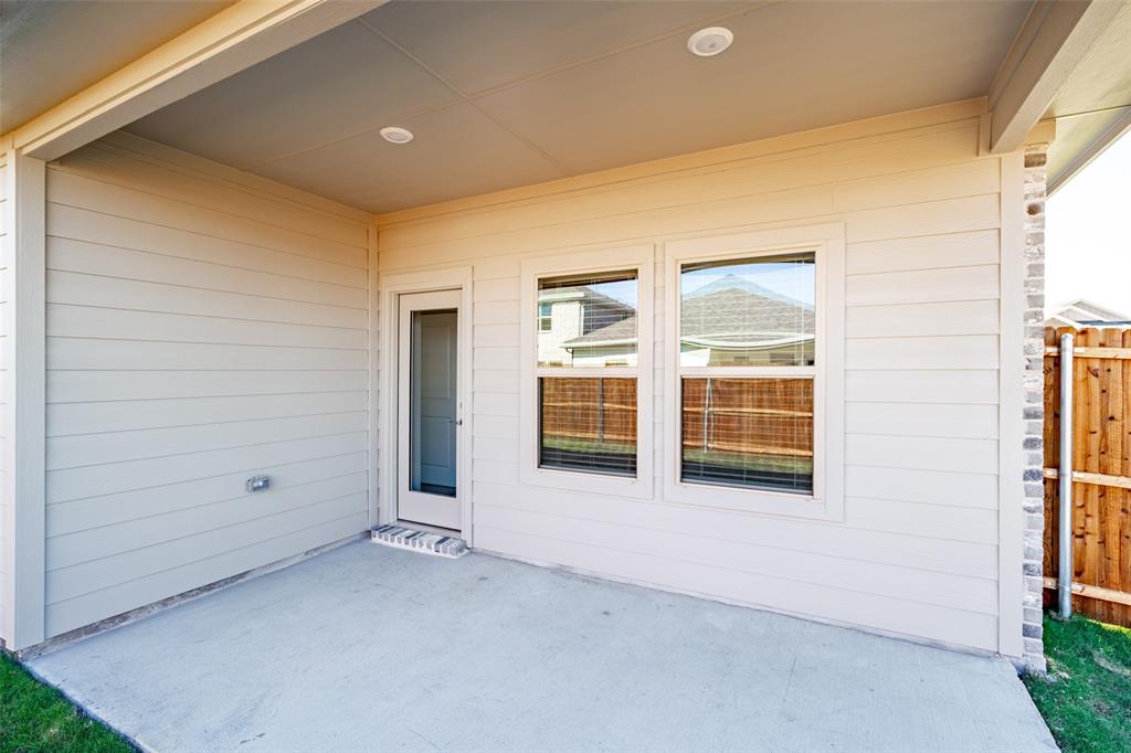 Bryant Farms Ph 1 - Residential Lease