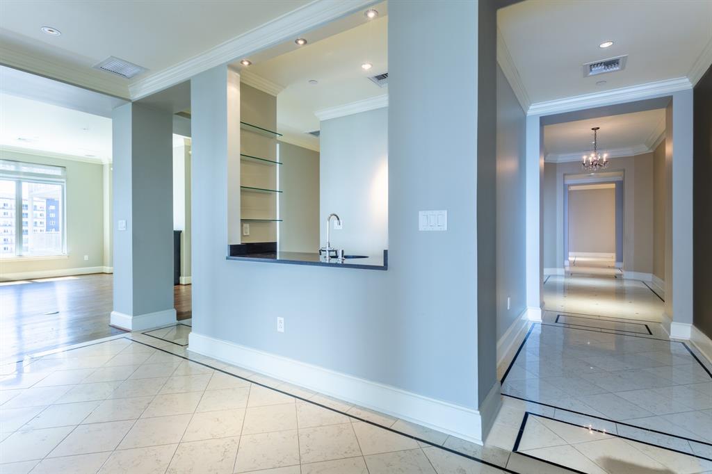 Ritz-Carlton Residences 1 - Residential