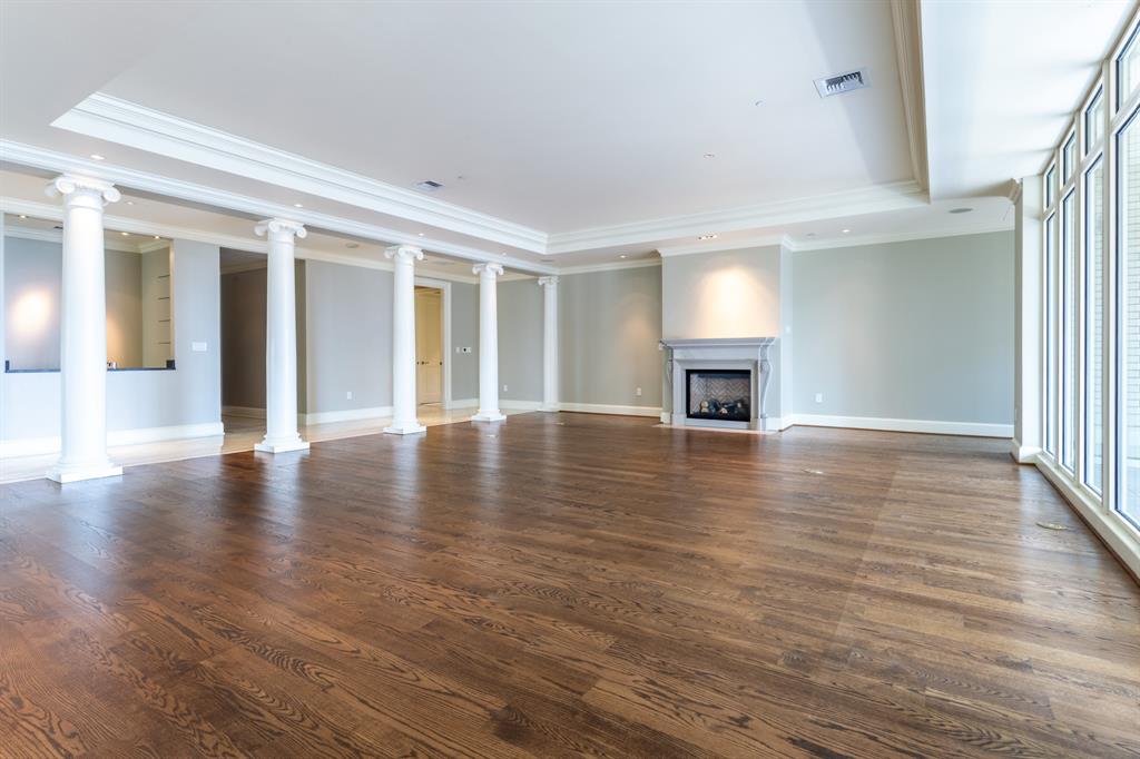 Ritz-Carlton Residences 1 - Residential