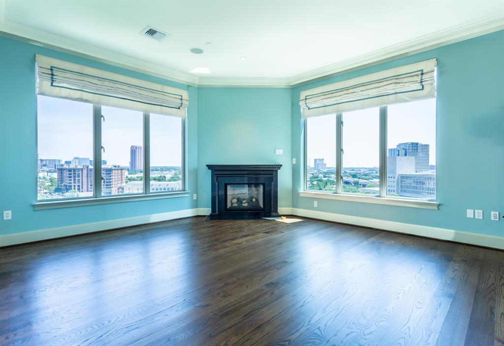 Ritz-Carlton Residences 1 - Residential