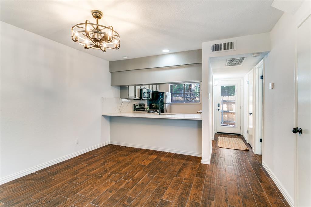 Shadowood Trail Condo - Residential