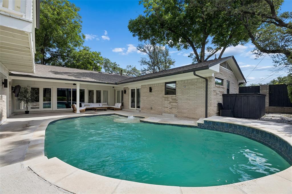 Lovers Lane East - Residential