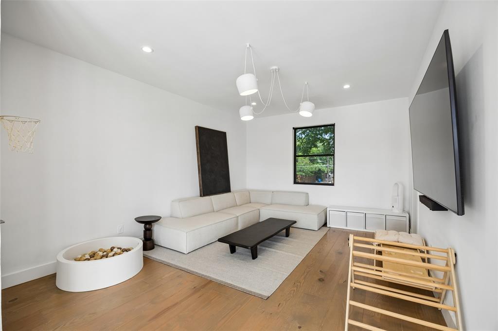 Lovers Lane East - Residential