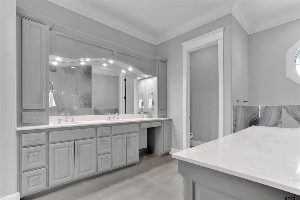 Hide A Way Lake U-61 - Residential