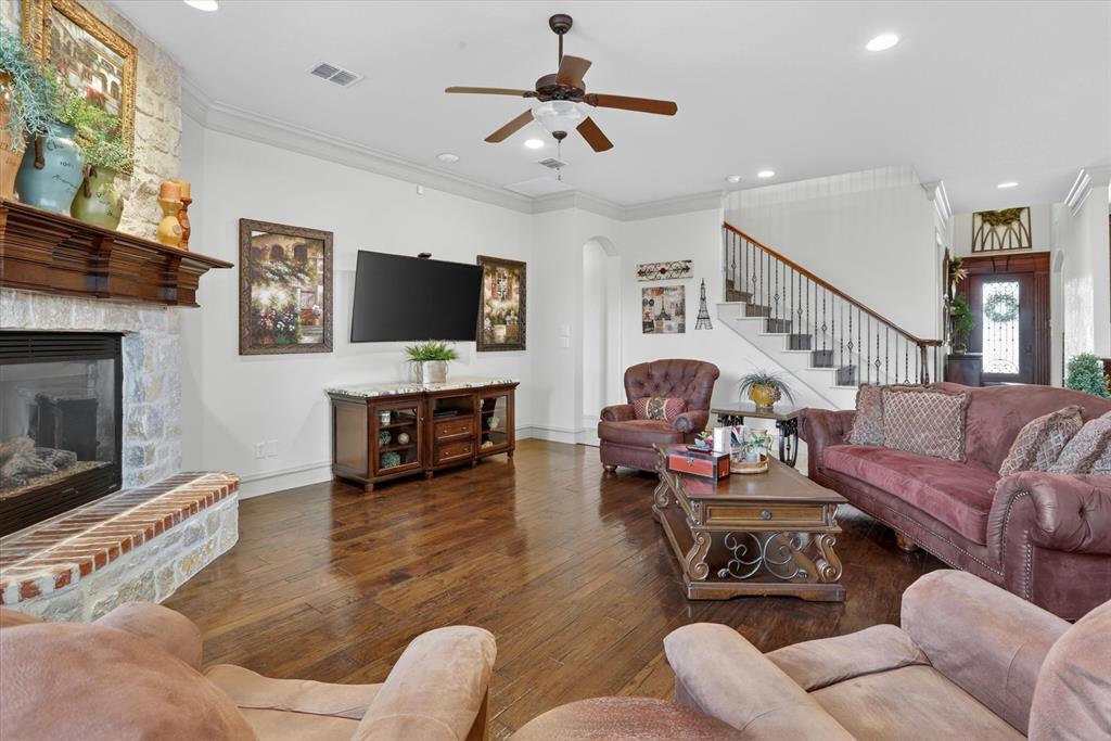 Whispering Oaks - Residential