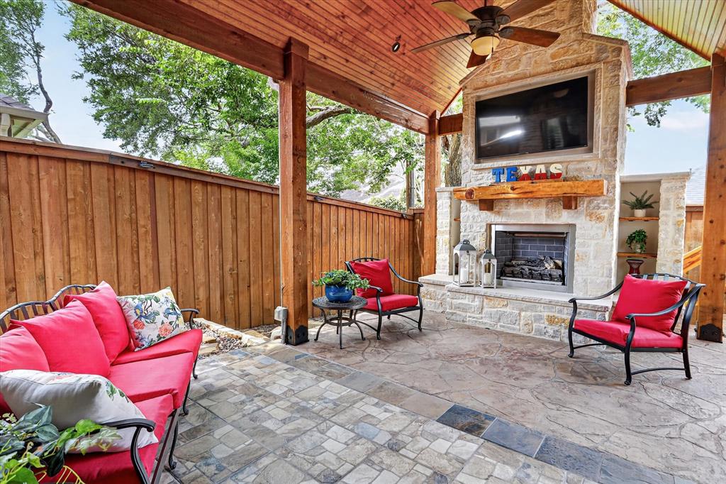Whispering Oaks - Residential