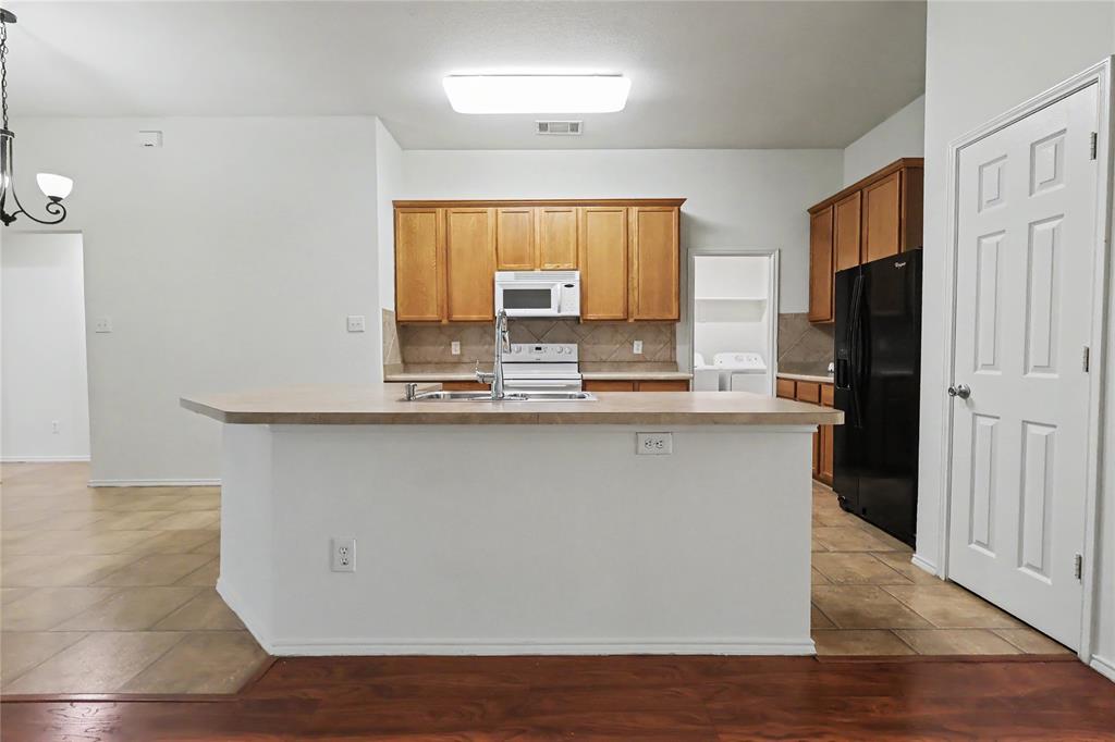 Falcon S Lair Ph 4b - Residential
