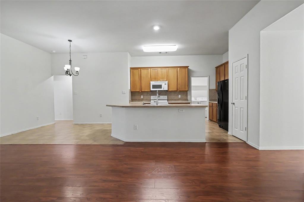 Falcon S Lair Ph 4b - Residential