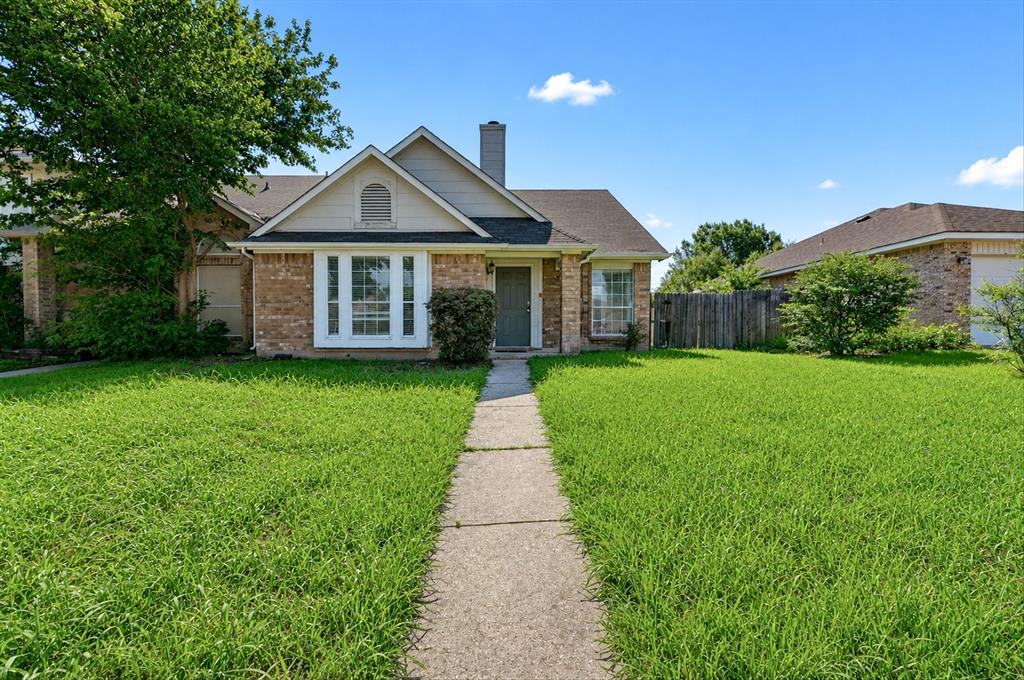 Excellent opportunity to add your personal finishing touches to this charming townhome in Eden Road Estates! Featuring soaring ceilings and an abundance of natural light, this spacious 3-bedroom, 2-bathroom home offers approximately 1,350 square feet of comfortable living space in a desirable Arlington location. The inviting living area showcases a cozy fireplace and an open feel, while the kitchen and baths feature granite countertops and tile finishes. A single-car attached rear-entry garage provides added convenience and storage. Step outside to a nicely sized backyard, perfect for entertaining, relaxing, or creating your own outdoor retreat. Conveniently located near shopping, dining, parks, schools, and major highways, this property offers tremendous potential and value. Don't miss this opportunity to make it your own!
