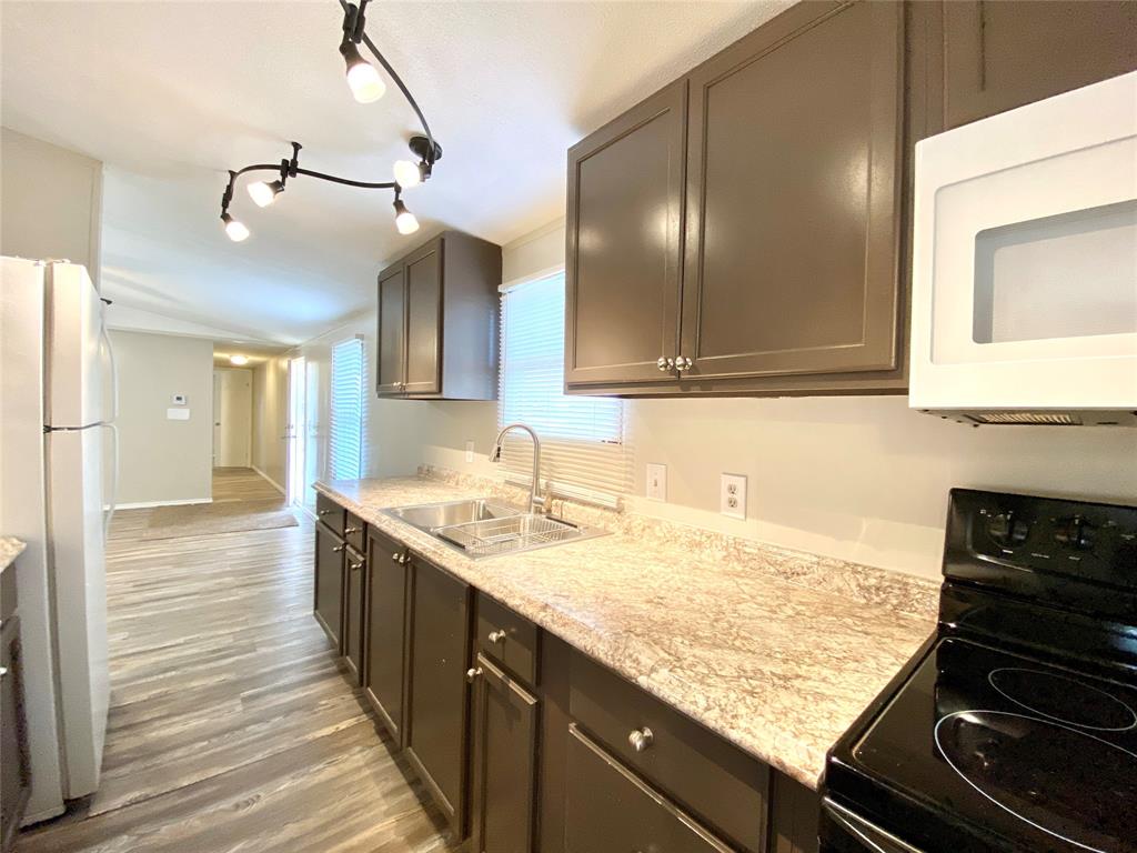 Hartford Village - Residential Lease