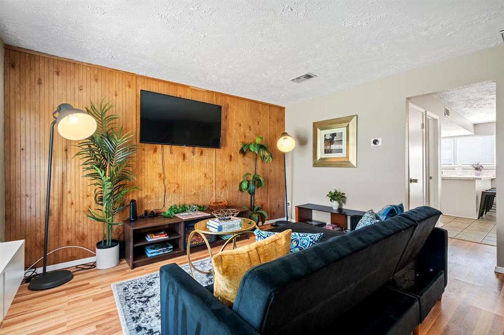 Mountain Creek Twnhs - Residential