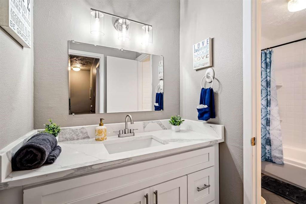 Mountain Creek Twnhs - Residential