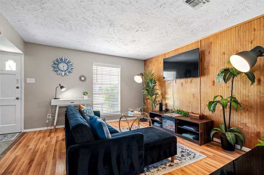 Mountain Creek Twnhs - Residential