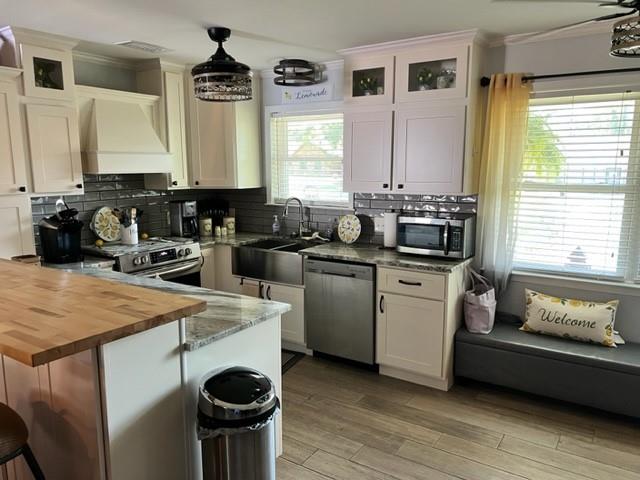 Riverside Road Es - Residential
