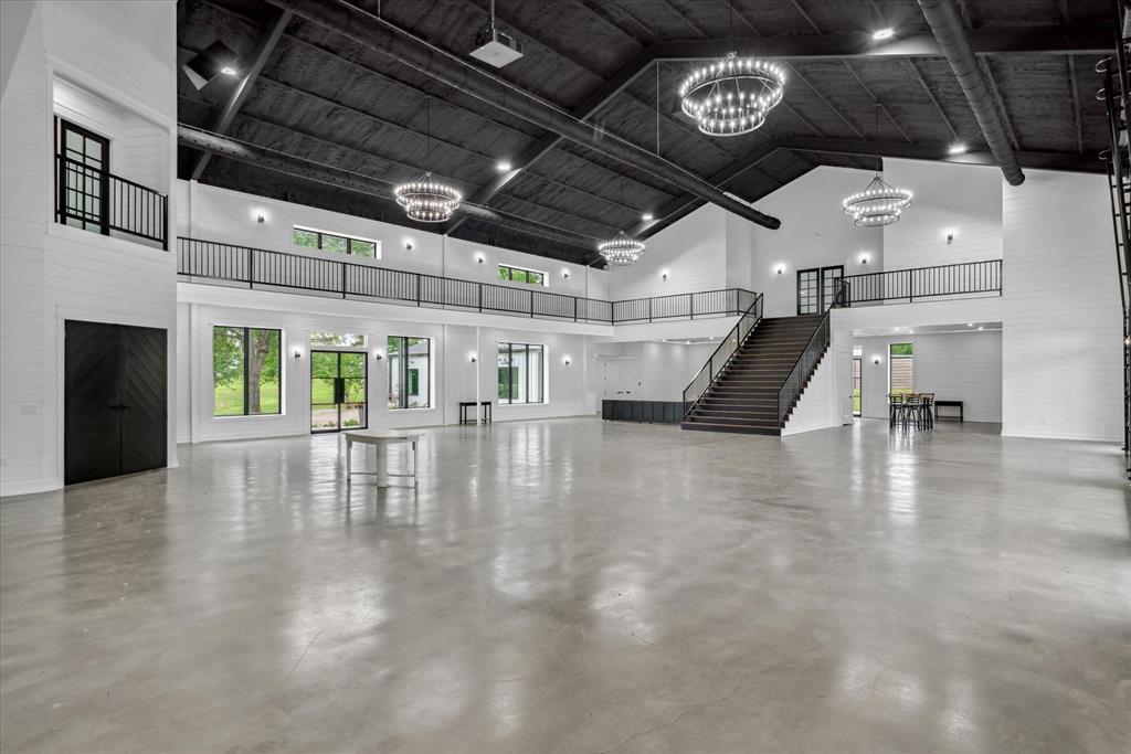J BURLESON & S BIVENS - Commercial Sale