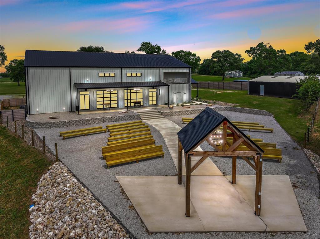 J BURLESON & S BIVENS - Commercial Sale