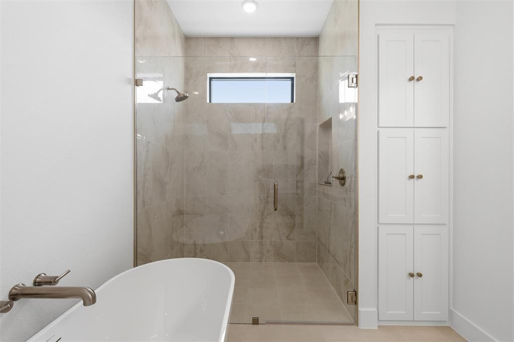 Lindsey E - Residential