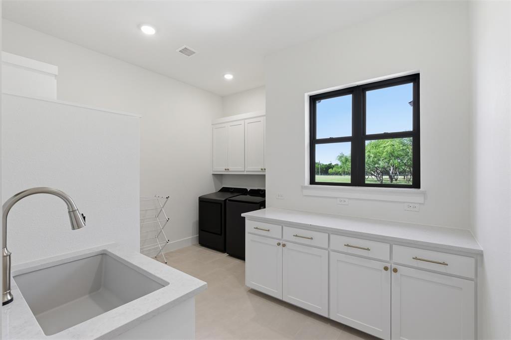 Lindsey E - Residential