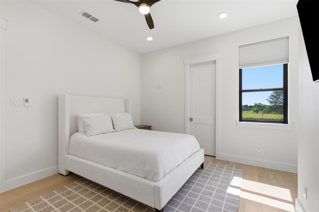 Lindsey E - Residential
