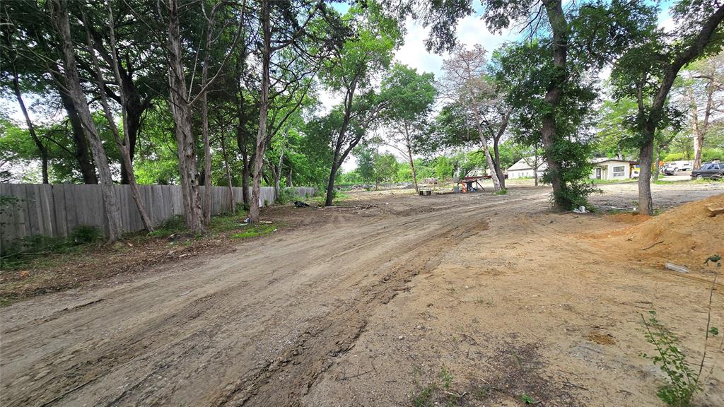 Kiest Park Acres - Land