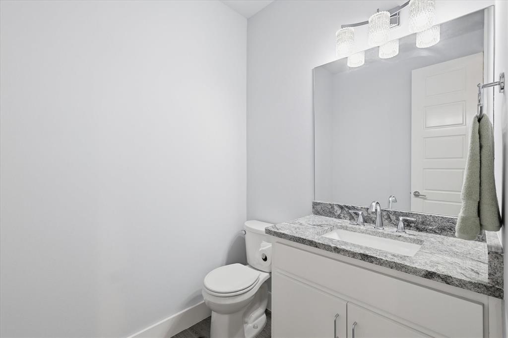 Emerald Sound At Lake Lewisvil - Residential