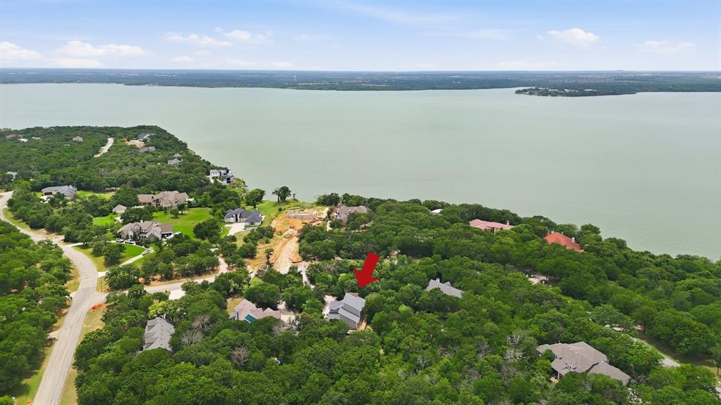 Emerald Sound At Lake Lewisvil - Residential