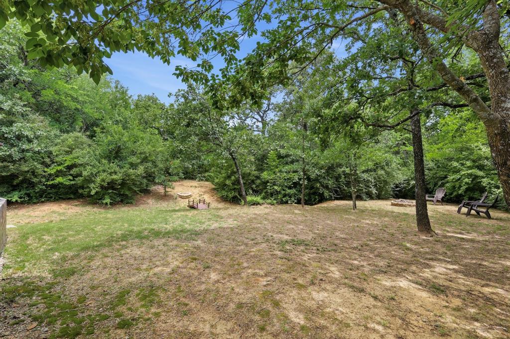 Emerald Sound At Lake Lewisvil - Residential