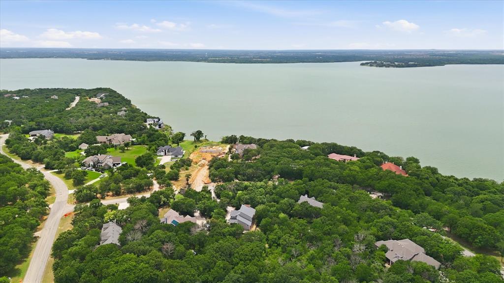 Emerald Sound At Lake Lewisvil - Residential