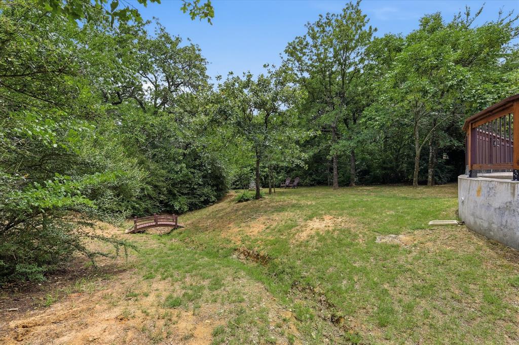 Emerald Sound At Lake Lewisvil - Residential