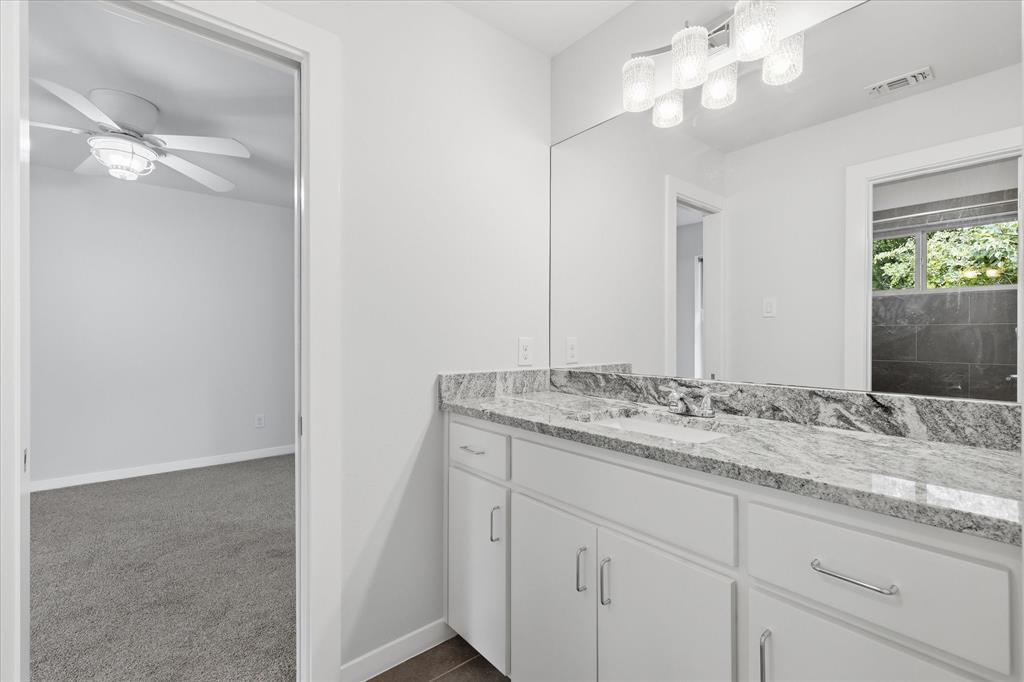 Emerald Sound At Lake Lewisvil - Residential