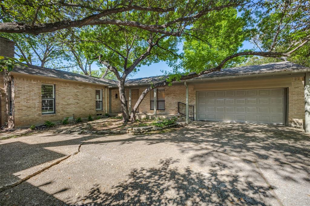 Located in the heart of the Park Cities, just one block away from Williams and Goar Park and the UP fire & police station, this One Story home is functional but could benefit from personal desired updates. Alternatively, it presents an excellent opportunity for building the house of your dreams on this exceptional lot. Measurements of the lot per existing survey are 55x170x70x180. In close proximity to UP Elementary, MIS, Highland Park High School, SMU, Snider Plaza and Highland Park Village. Seller will need 60-day lease back. The property is being Sold as Is. * Buyers and buyer's agents to verify all information herein. *