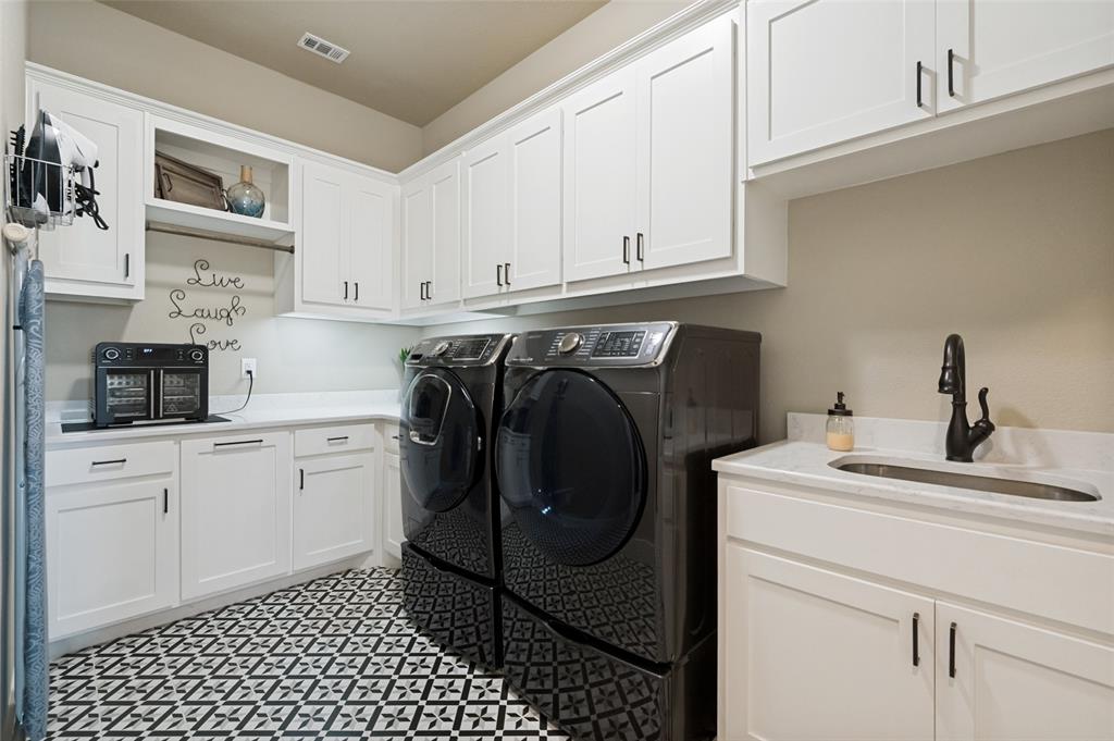 Horseshoe Mdws - Residential