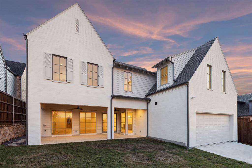 WHITE ROCK BLUFFS - Residential