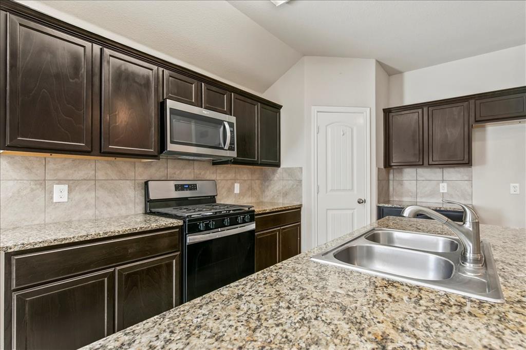 Villages Eagle Mountain - Residential