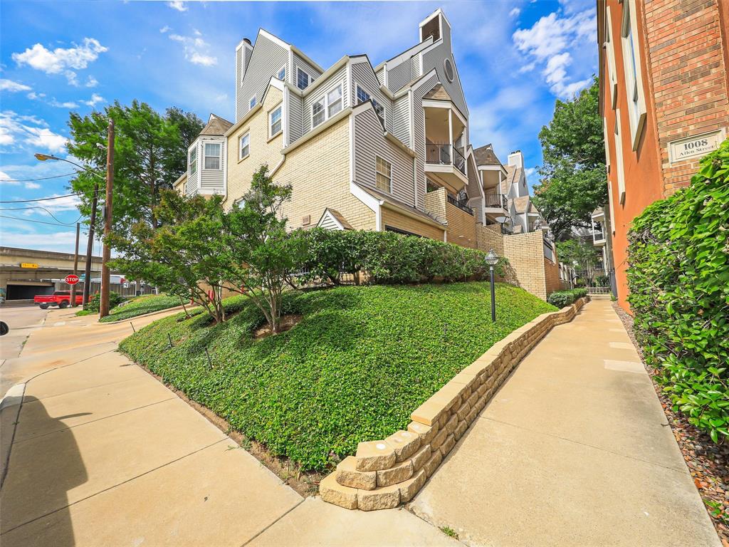 Urban Life! Great location in Bryan Place! This one-bedroom, study, one-bath condo with an enclosed sun room has many updates and is ready for you! In recent years, updates include a remodeled bathroom featuring a frameless shower. The bath has two separate vanities. Stacked washer-dryer is included.  Also, installed in 2024, luxury vinyl flooring with the appearance of wood, windows replaced, and the microwave was replaced on 04-26. Lots of storage in addition to a large walk-in primary closet!  Located in a gated property with a secure parking garage downstairs. There are two assigned parking spaces, #8 and #9. You’ll enjoy the convenience of Exall Park, Dog Park, Grocery Store, Downtown Dallas, Klyde Warren Park, Lower Greenville, Deep Ellum, and Baylor Hospital. HOA DUES INCLUDE water, sewer, trash, common grounds, and structure insurance, security gates.