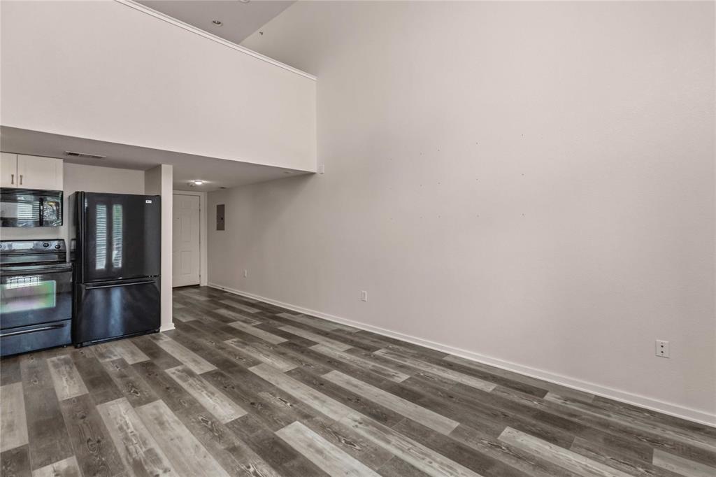 5111 Manett Condos - Residential